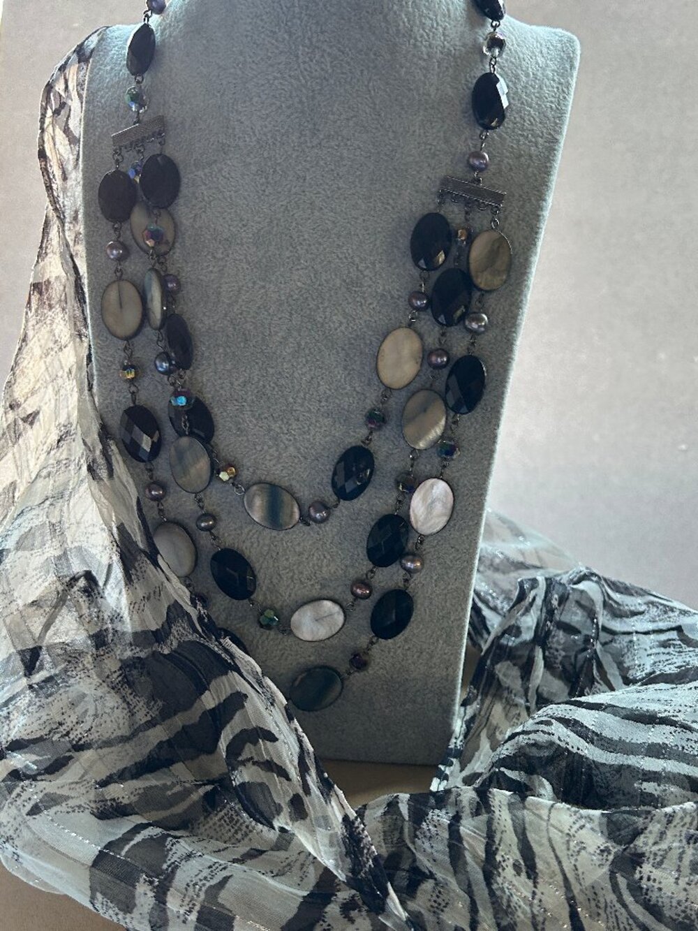 VTG Multi-Strand Necklace Blacks/ Silver tones Beaded + Oblong Animal Prt Scarf